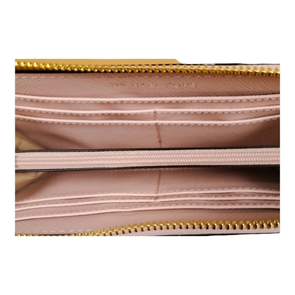 Michael Kors Jet Set Wallet Travel Large Three Qtr Zip Leather Powder Blush nwt - Picture 7 of 7